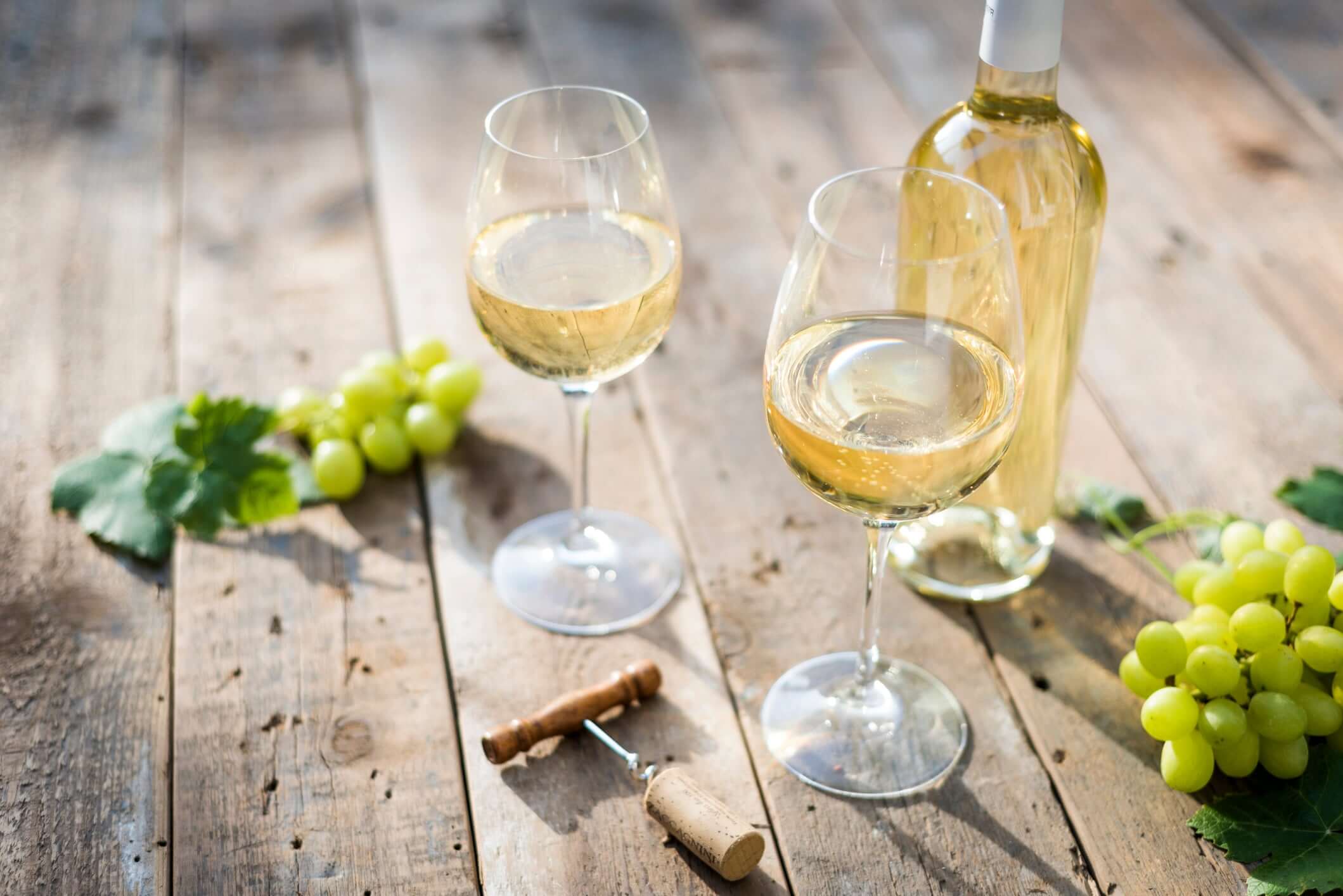 Top Ten Under-10 Dollars White Wines